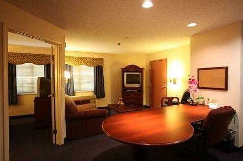 Candlewood Suites Anaheim - Resort Area - Photo3