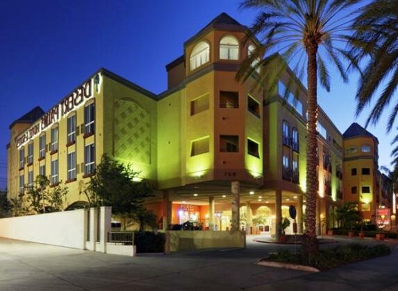 Desert Palms Hotel & Suites