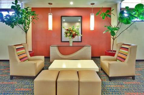 Holiday Inn Hotel & Suites Anaheim - Photo4