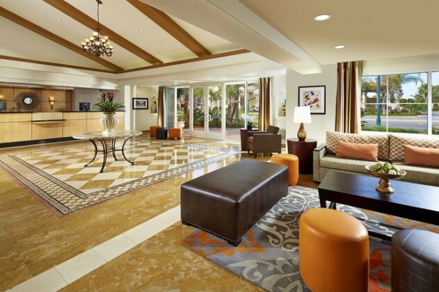 Portofino Inn and Suites Anaheim Hotel - Photo3