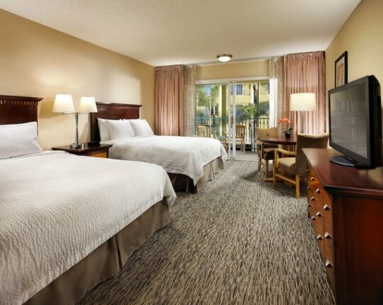 Portofino Inn and Suites Anaheim Hotel - Photo4