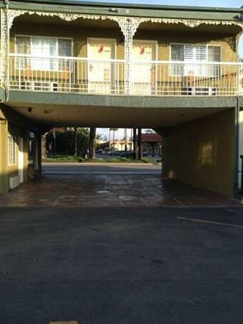 Riviera Motel - Photo2