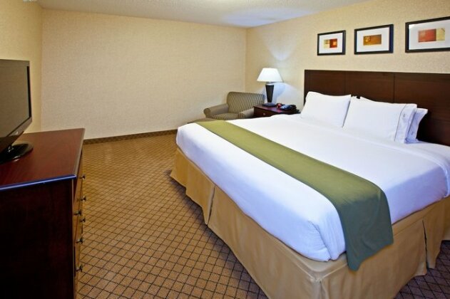 Holiday Inn Express Hotel & Suites Anderson - Photo5