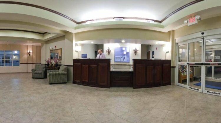Holiday Inn Express Hotel & Suites Ankeny - Des Moines - Photo3