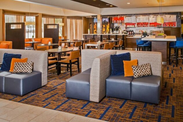 Courtyard by Marriott Annapolis - Photo2