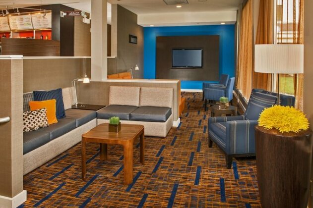 Courtyard by Marriott Annapolis - Photo4