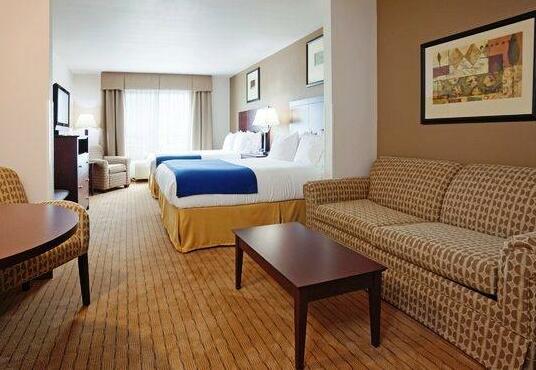 Holiday Inn Express Hotel & Suites Antigo - Photo4