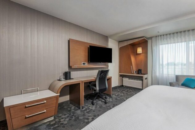 Courtyard by Marriott Ardmore - Photo4
