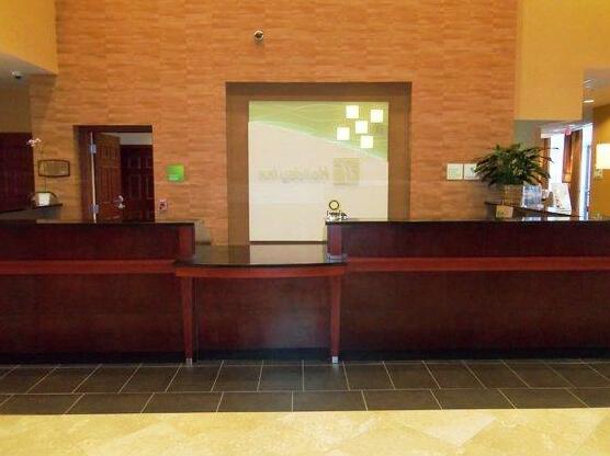 Holiday Inn Ardmore I-35 Convention Center - Photo2