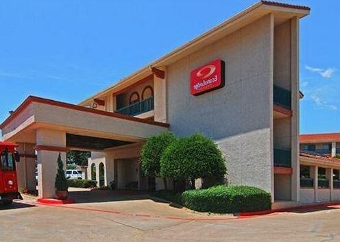 Econo Lodge Inn & Suites Arlington Texas