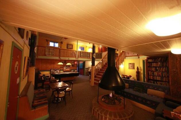SnowMansion Adventure Lodge and Hostel - Photo2