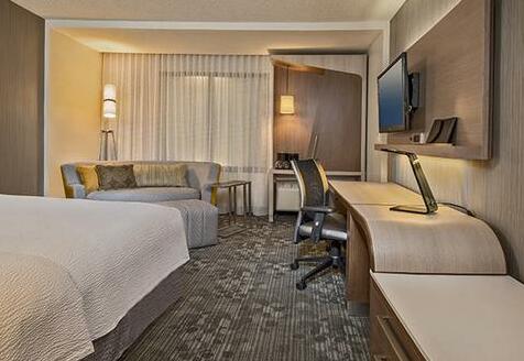 Courtyard by Marriott Asheville Airport - Photo3