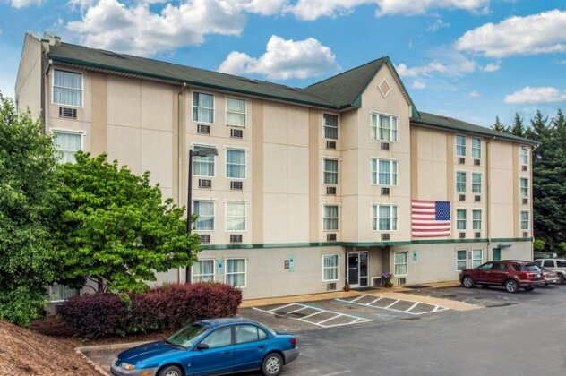 Rodeway Inn & Suites near Outlet Mall - Asheville - Photo2