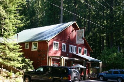 Copper Creek Inn Cabins and Lodge @ Mt Rainier