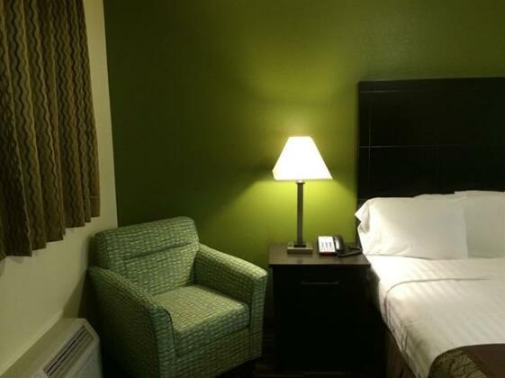Boarders Inn & Suites Ashland City- Nashville - Photo5