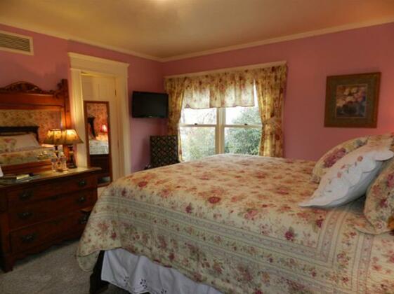 Abigail's Bed and Breakfast Inn - Photo3