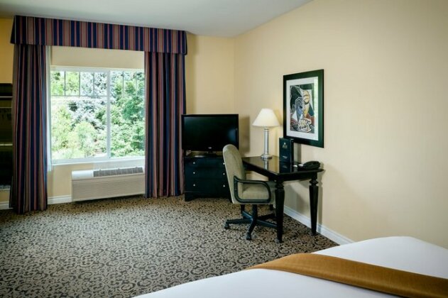 Plaza Inn & Suites at Ashland Creek - Photo5
