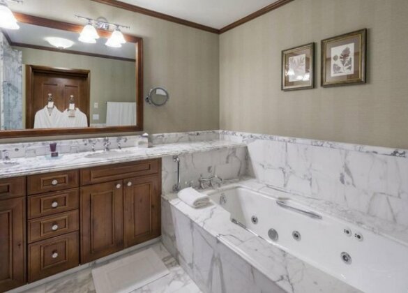 Aspen Ritz Carlton 3bed 3 Bedrooms 3 Bathrooms Condo - Photo2