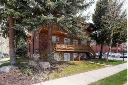 Silver Bell 1 - 2 Br condo by RedAwning Aspen