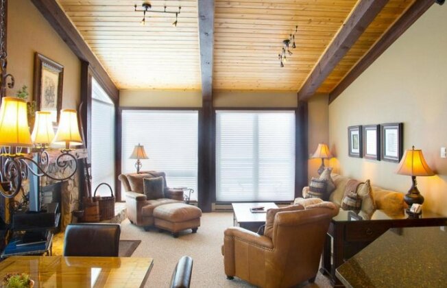 Snowmass Village 2 Bedroom Condo at the Enclave Ski-in Ski-out in the heart of the village - Photo4