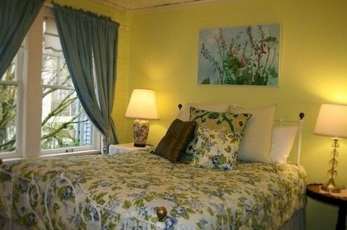 Clementine's Bed & Breakfast - Photo5