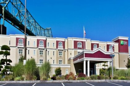 Holiday Inn Express Hotel & Suites Astoria