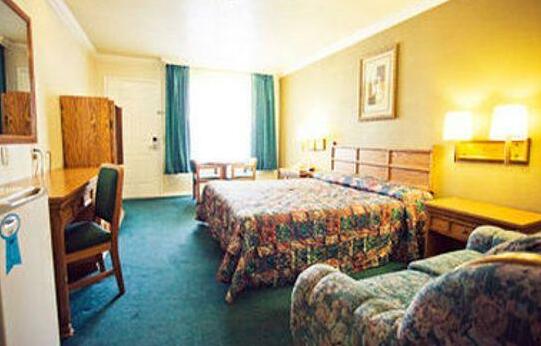 Americas Best Value Inn Atascadero - Photo4