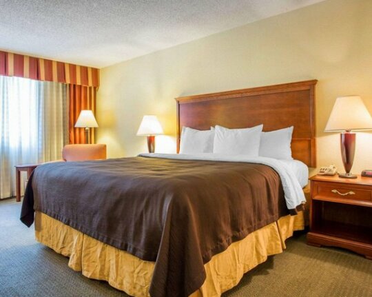 Clarion Hotel & Conference Center North Atlanta - Photo2
