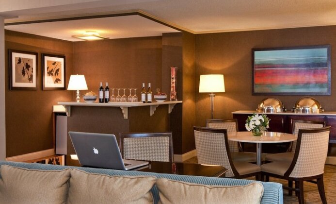 Crowne Plaza Hotel Atlanta-Airport - Photo2