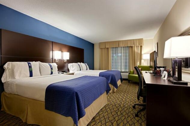 Holiday Inn & Suites Atlanta Airport North - Photo3