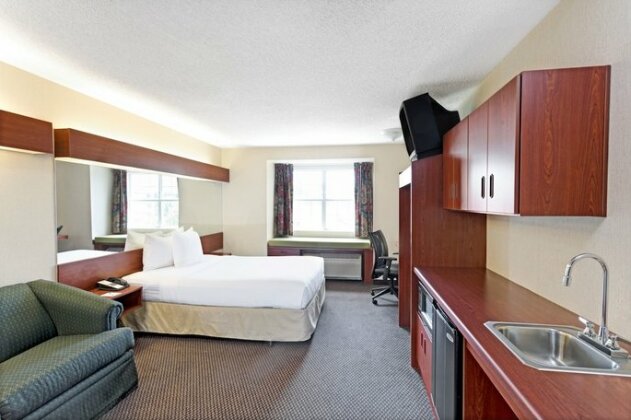 Microtel Inn & Suites by Wyndham Perimeter Center - Photo5
