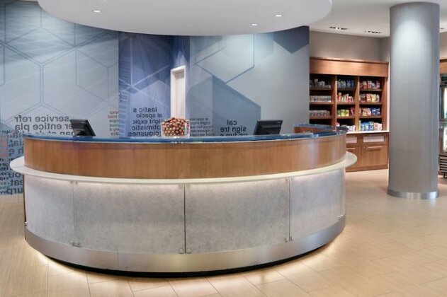 SpringHill Suites by Marriott Atlanta Airport Gateway - Photo5