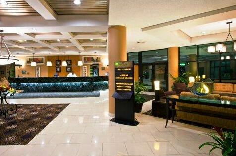 Crowne Plaza Hotels & Resorts Auburn Hills - Photo4