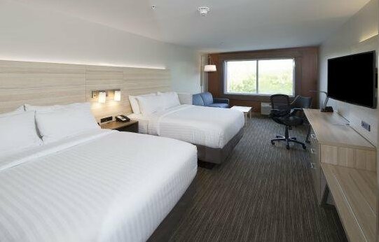 Holiday Inn Express & Suites - Auburn Auburn - Photo2