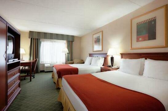 Holiday Inn Express & Suites Auburn - Photo2