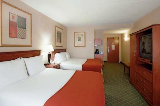 Holiday Inn Express & Suites Auburn - Photo3
