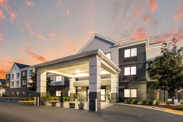 Quality Inn & Suites Augusta - Photo2