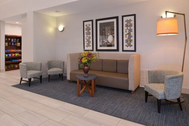 Holiday Inn Express Hotel & Suites Austin - Highway 620 & 183 - Photo4