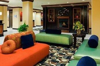 Holiday Inn Express Hotel & Suites Gonzales - Photo2