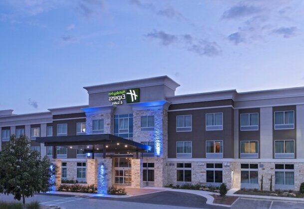 Holiday Inn Express & Suites Austin NW - Four Points