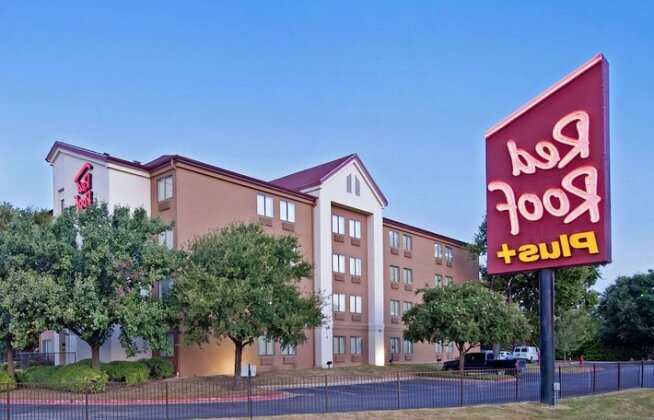 Red Roof Inn PLUS+ Austin South