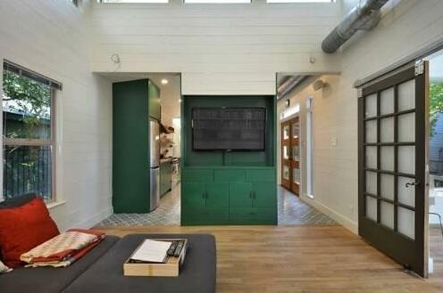 Refined Eastside House by TurnKey Vacation Rentals - Photo3