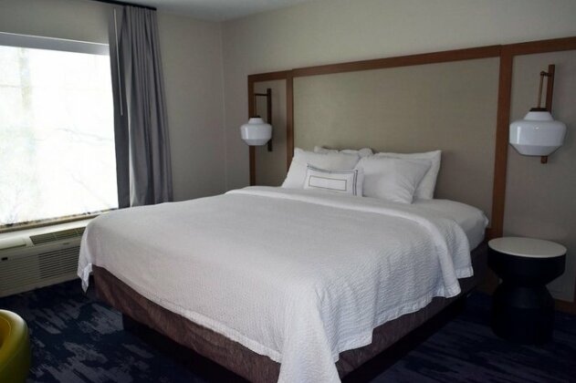 Fairfield Inn and Suites Youngstown Austintown - Photo5