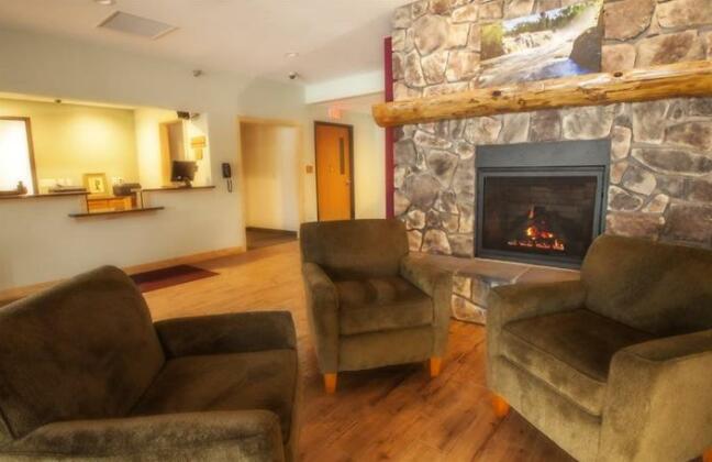 Junction Inn Suites & Conference Center - Photo3