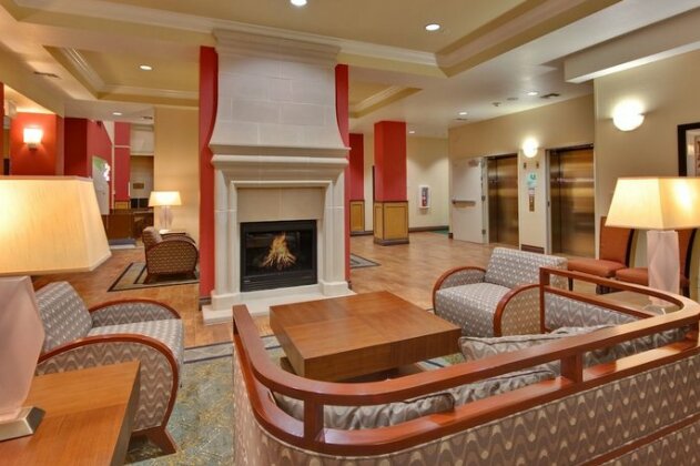 Holiday Inn Hotel & Suites Bakersfield - Photo3