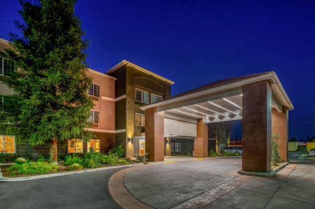 La Quinta Inn & Suites Bakersfield North - Photo5