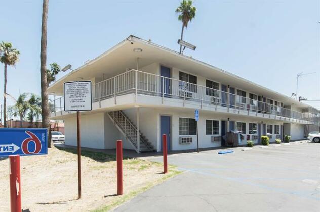 Motel 6 Bakersfield - Photo2