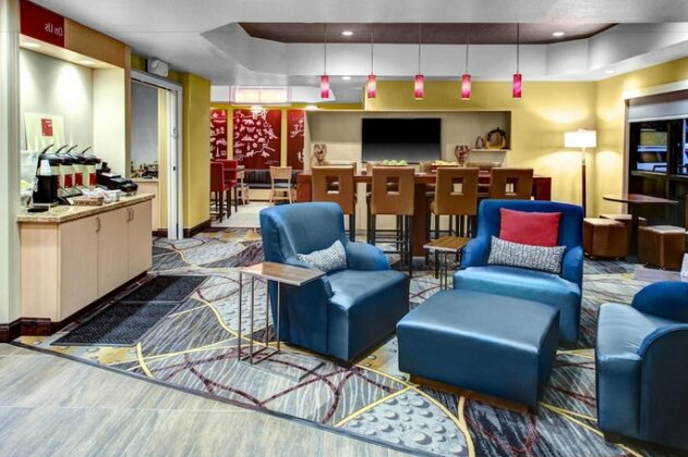 TownePlace Suites by Marriott Bakersfield West - Photo3