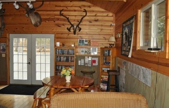 Red Moose Lodge - Photo5