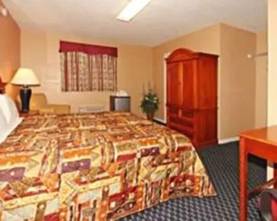 Regal Inn and Suites - Photo5